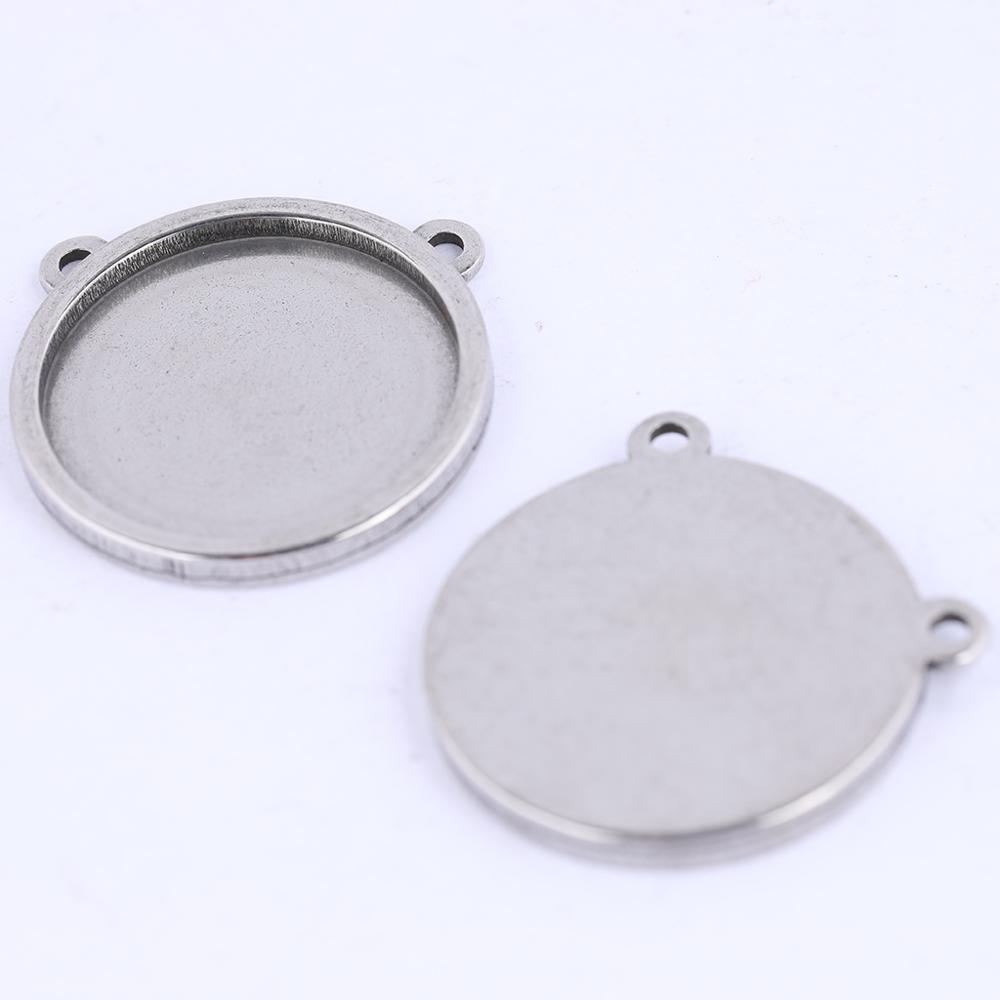 Bezels Set Pendant - 5 Pcs in Bianco Cabochon di