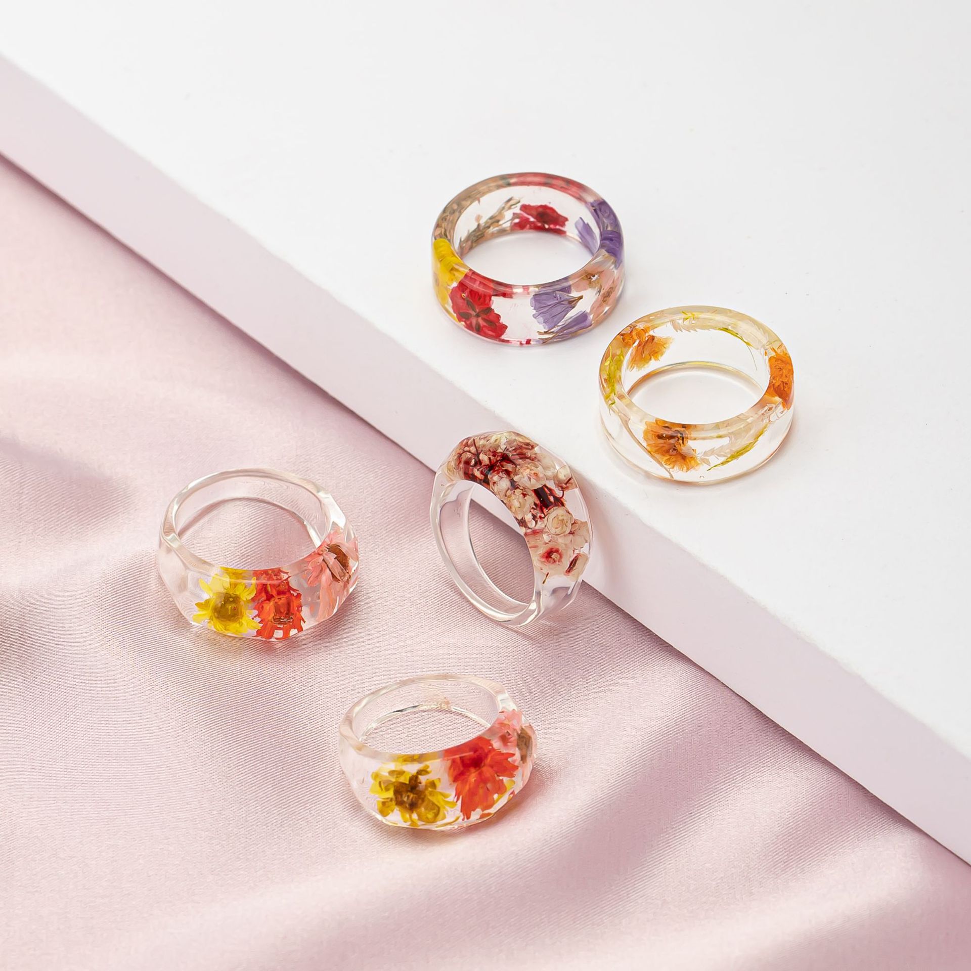 Anello in Resina Acrilica con  - Dried Flower Bulk recensione e prezzo